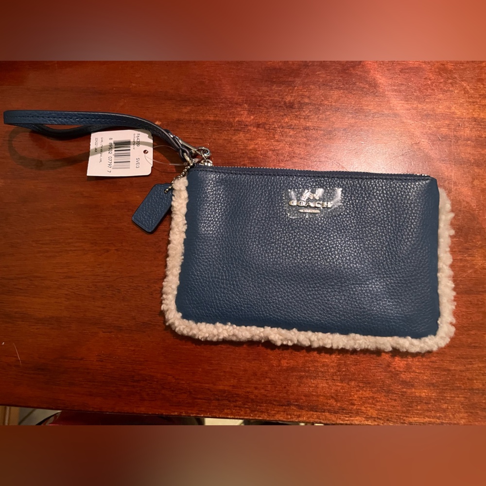 Coach Corner Wristlet Blue Shearling Trim 7x4 Pebble Leather Pouch Wallet